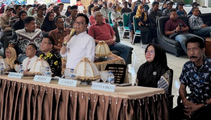 Warga dari Dua Desa di Soppeng Terima Sertifikat Redistribusi Tanah