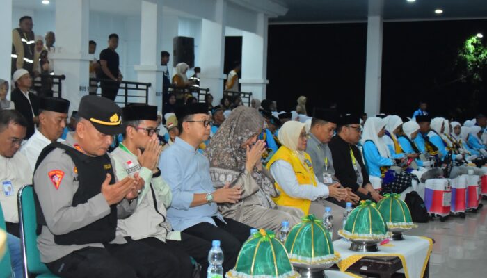 241 JCH Soppeng Diberangkatkan ke Asrama Haji