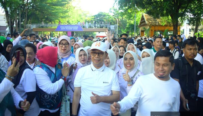 Suwardi Haseng Ikut Jalan Sehat Sulsel Anti Mager, Tutup Rangkaian HKG PKK dan HUT Dekranas