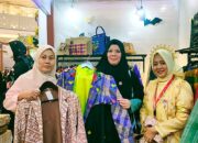 Dekranasda Soppeng Tampilkan Wastra Khas Bugis, Motif Kalong Banyak Diburu sebagai Cendera Mata