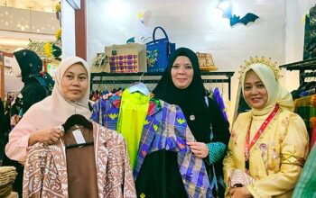 Dekranasda Soppeng Tampilkan Wastra Khas Bugis, Motif Kalong Banyak Diburu sebagai Cendera Mata